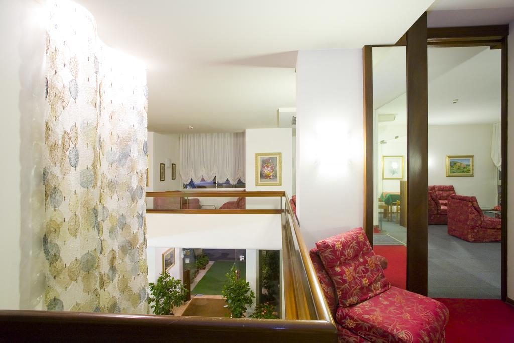 Hotel Metropol カオルレ エクステリア 写真